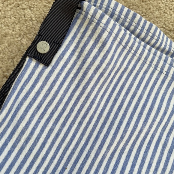 Lululemon blue and white stripe vinyasa scarf EUC - Picture 2 of 2